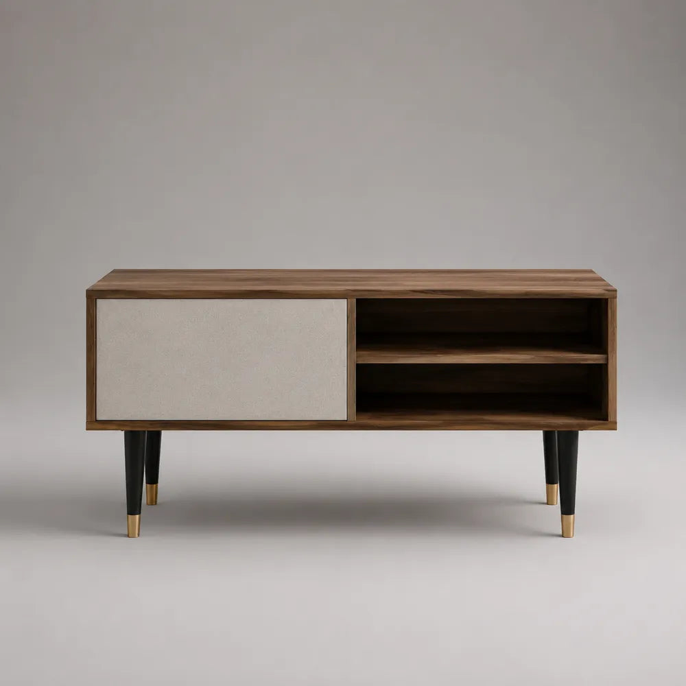 Mobile TV basso in MDF effetto noce con anta in tessuto e ripiani aperti struttura in metallo nero con piedini oro 160 x 40 x 50 cm